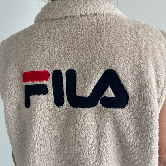 FILA FUR VEST - Picture 3 of 3